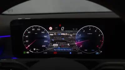 Vendo Mercedes-Benz A 200 2023 - 30850 EUR, 23000 km - AUTO.MOTO.pt