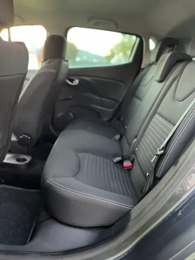 Vendo Renault Clio 2017 - 11900 EUR, 171000 km - AUTO.MOTO.pt