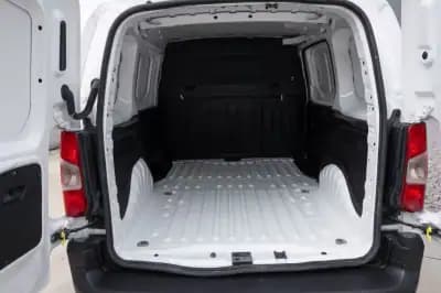 Vendo Citroën Berlingo 2021 - 14900 EUR, 116000 km - AUTO.MOTO.pt