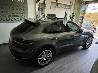 Vendo Porsche Macan 2014 - 42950 EUR, 177239 km - AUTO.MOTO.pt