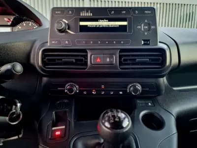 Vendo Peugeot Partner 2019 - 13990 EUR, 69037 km - AUTO.MOTO.pt