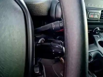 Vendo Peugeot Partner 2019 - 13990 EUR, 69037 km - AUTO.MOTO.pt