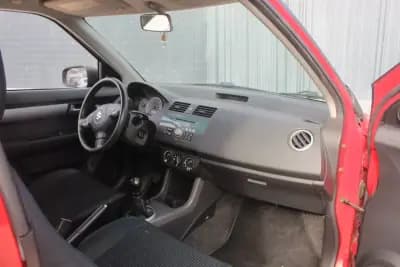 Vendo Suzuki Swift 2005 - 5400 EUR, 106000 km - AUTO.MOTO.pt