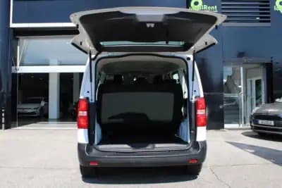 Sell Opel Vivaro 2022 - 26900 EUR, 66638 km - AUTO.MOTO.pt