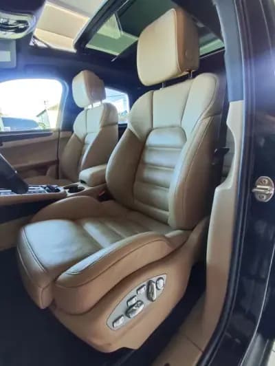 Vendo Porsche Macan 2024 - 88600 EUR, 20700 km - AUTO.MOTO.pt