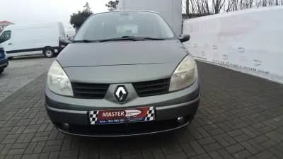 Vendo Renault Scénic 2004 - 3780 EUR, 154526 km - AUTO.MOTO.pt