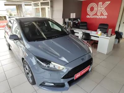 Vendo Ford Focus 2015 - 20500 EUR, 125550 km - AUTO.MOTO.pt