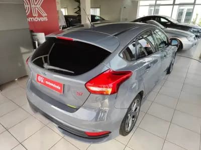 Vendo Ford Focus 2015 - 20500 EUR, 125550 km - AUTO.MOTO.pt
