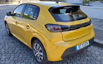 Sell Peugeot 208 2019 - 12950 EUR, 87500 km - AUTO.MOTO.pt