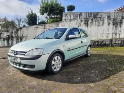Sell Opel Corsa 2001 - 2500 EUR, 196937 km - AUTO.MOTO.pt