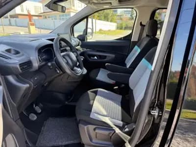 Sell Citroën Berlingo 2021 - 18500 EUR, 211000 km - AUTO.MOTO.pt