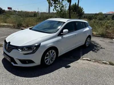 Vendo Renault Mégane 2019 - 14250 EUR, 135000 km - AUTO.MOTO.pt