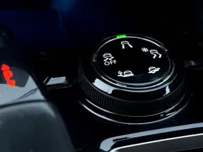 Sell Peugeot 3008 2019 - 24900 EUR, 82000 km - AUTO.MOTO.pt