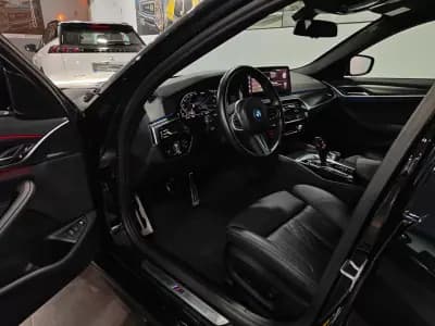 Vendo BMW 530 2024 - 43500 EUR, 41000 km - AUTO.MOTO.pt