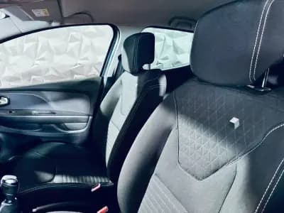 Vendo Renault Clio 2017 - 13990 EUR, 104061 km - AUTO.MOTO.pt