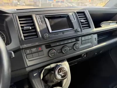 Sell Volkswagen Caravelle 2020 - 33750 EUR, 40492 km - AUTO.MOTO.pt