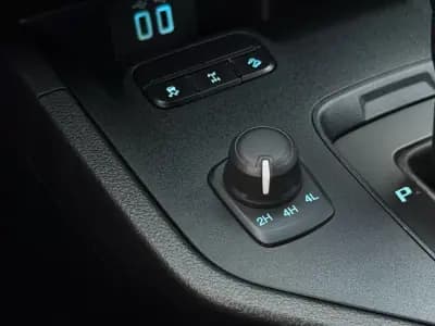 Vendo Ford Ranger 2021 - 48950 EUR, 86000 km - AUTO.MOTO.pt