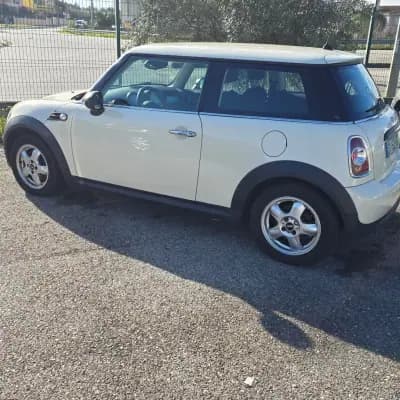 Vendo MINI 2011 - 8750 EUR, 246729 km - AUTO.MOTO.pt
