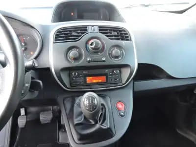 Vendo Renault Kangoo 2018 - 13000 EUR, 106928 km - AUTO.MOTO.pt