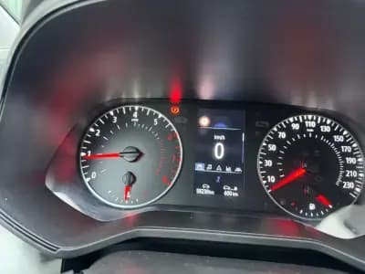 Vendo Renault Clio 2023 - 14490 EUR, 58773 km - AUTO.MOTO.pt