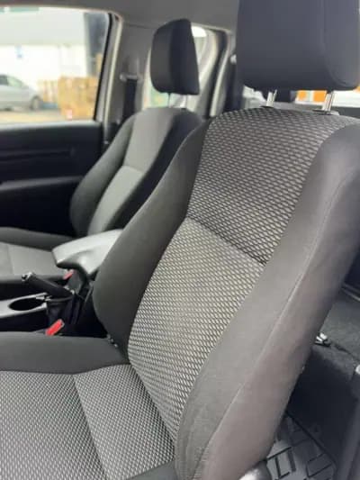 Sell Toyota Hilux 2018 - 25900 EUR, 240740 km - AUTO.MOTO.pt