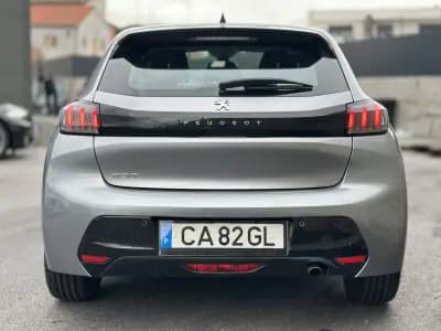 Sell Peugeot 208 2020 - 12900 EUR, 152000 km - AUTO.MOTO.pt