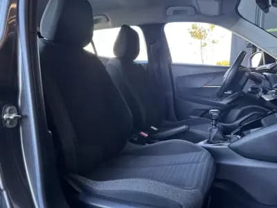 Vendo Peugeot 2008 2020 - 16990 EUR, 140450 km - AUTO.MOTO.pt