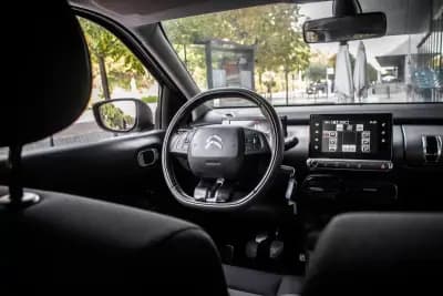 Sell Citroën C4 Cactus 2016 - 10550 EUR, 98640 km - AUTO.MOTO.pt