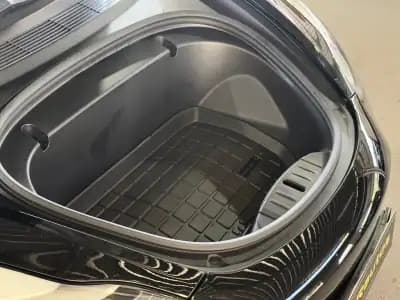 Vendo Tesla Model 3 2019 - 29900 EUR, 132895 km - AUTO.MOTO.pt