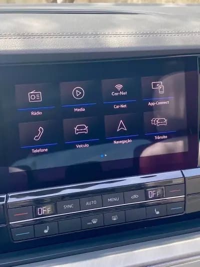 Vendo Volkswagen Touareg 2019 - 47500 EUR, 111935 km - AUTO.MOTO.pt