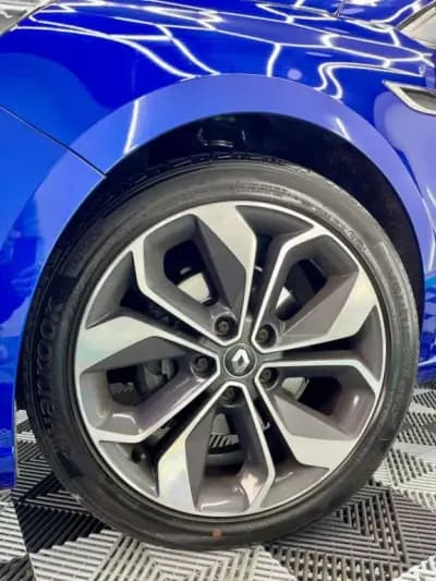 Vendo Renault Mégane 2016 - 13999 EUR, 182000 km - AUTO.MOTO.pt