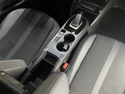 Sell Peugeot e-2008 2020 - 18990 EUR, 50000 km - AUTO.MOTO.pt