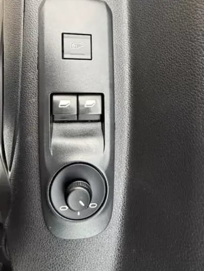 Vendo Citroën Berlingo 2022 - 15250 EUR, 101600 km - AUTO.MOTO.pt