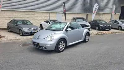 Vendo Volkswagen New Beetle Cabriolet 2004 - 9890 EUR, 127830 km - AUTO.MOTO.pt