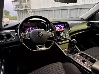 Sell Renault Talisman Sport Tourer 2018 - 14500 EUR, 160000 km - AUTO.MOTO.pt