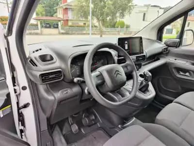 Vendo Citroën Berlingo 2021 - 12950 EUR, 156000 km - AUTO.MOTO.pt