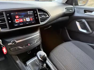 Vendo Peugeot 308 SW 2020 - 12900 EUR, 135154 km - AUTO.MOTO.pt