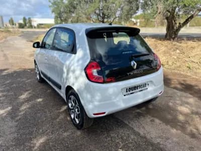 Vendo Renault Twingo 2022 - 15750 EUR, 11000 km - AUTO.MOTO.pt