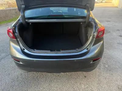 Vendo Mazda 3 2016 - 9800 EUR, 223000 km - AUTO.MOTO.pt