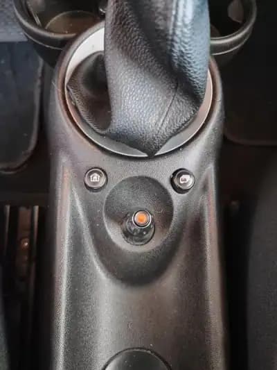 Sell MINI 2011 - 8250 EUR, 180000 km - AUTO.MOTO.pt