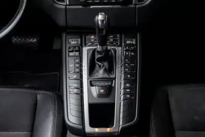 Vendo Porsche Macan 2018 - 59990 EUR, 99798 km - AUTO.MOTO.pt