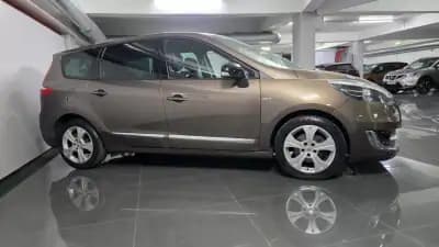 Vendo Renault Grand Scénic 2012 - 9990 EUR, 188000 km - AUTO.MOTO.pt
