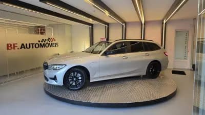 Vendo BMW 330 2021 - 22500 EUR, 213862 km - AUTO.MOTO.pt