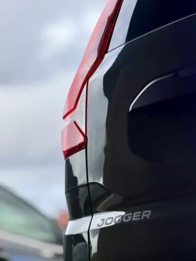 Sell Dacia Jogger 2023 - 17950 EUR, 69000 km - AUTO.MOTO.pt