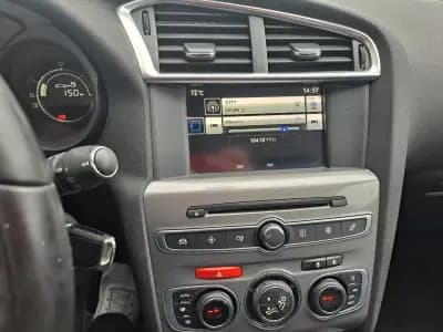 Sell Citroën C4 2016 - 7490 EUR, 232353 km - AUTO.MOTO.pt