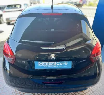 Vendo Peugeot 208 2017 - 9950 EUR, 147000 km - AUTO.MOTO.pt