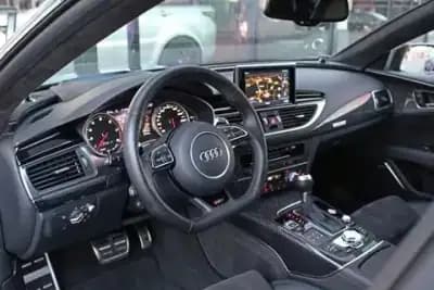 Vendo Audi RS7 Sportback 2017 - 81900 EUR, 50000 km - AUTO.MOTO.pt