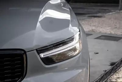 Vendo Volvo XC 40 2020 - 28980 EUR, 88796 km - AUTO.MOTO.pt