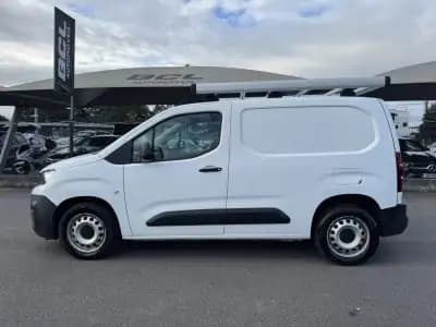 Vendo Peugeot Partner 2019 - 13990 EUR, 150000 km - AUTO.MOTO.pt