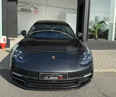 Sell Porsche Panamera 2018 - 74500 EUR, 50941 km - AUTO.MOTO.pt
